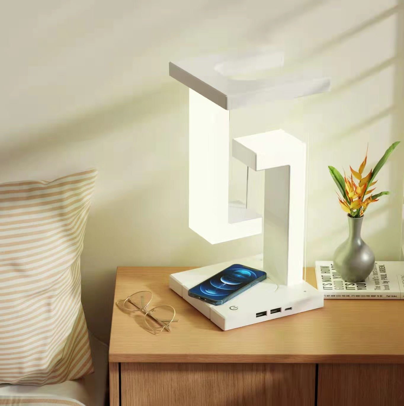 Creative Smartphone Wireless Charging Suspension Table Lamp Balance Lamp Floating For Home Bedroom - DBMP Shop