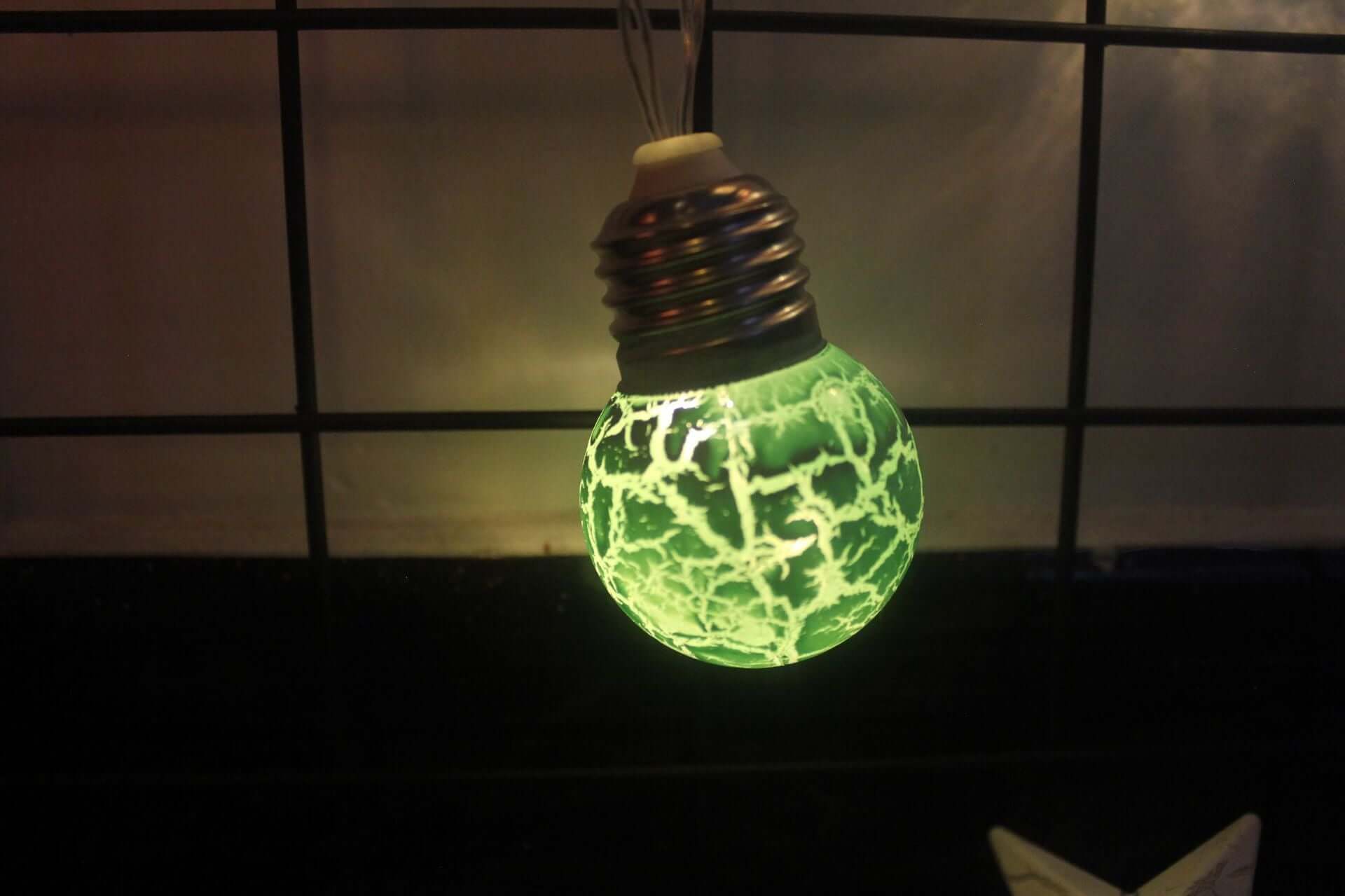 Led Lumières Fissuré Ampoules en verre vert décoratives pour fête, flux lumineux de 2000lm, taille 1,5m.